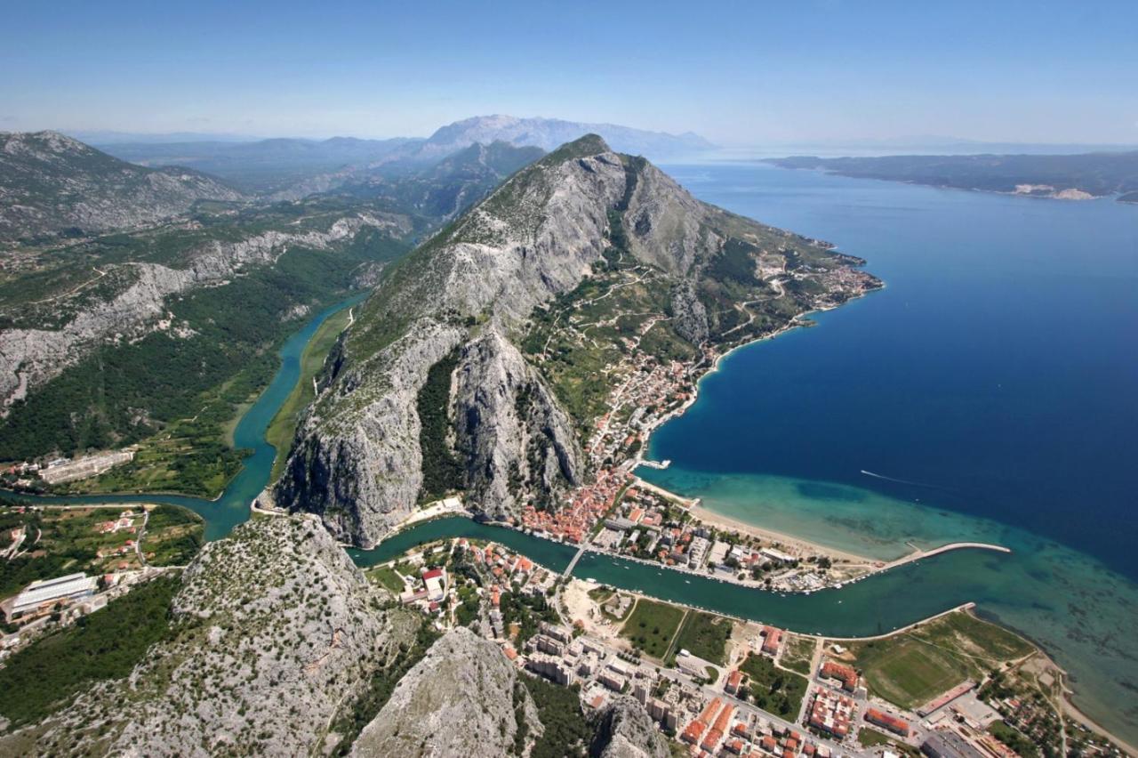 Studio Apartment In Pisak With Seaview, Terrace, Air Condition, Wifi Dış mekan fotoğraf